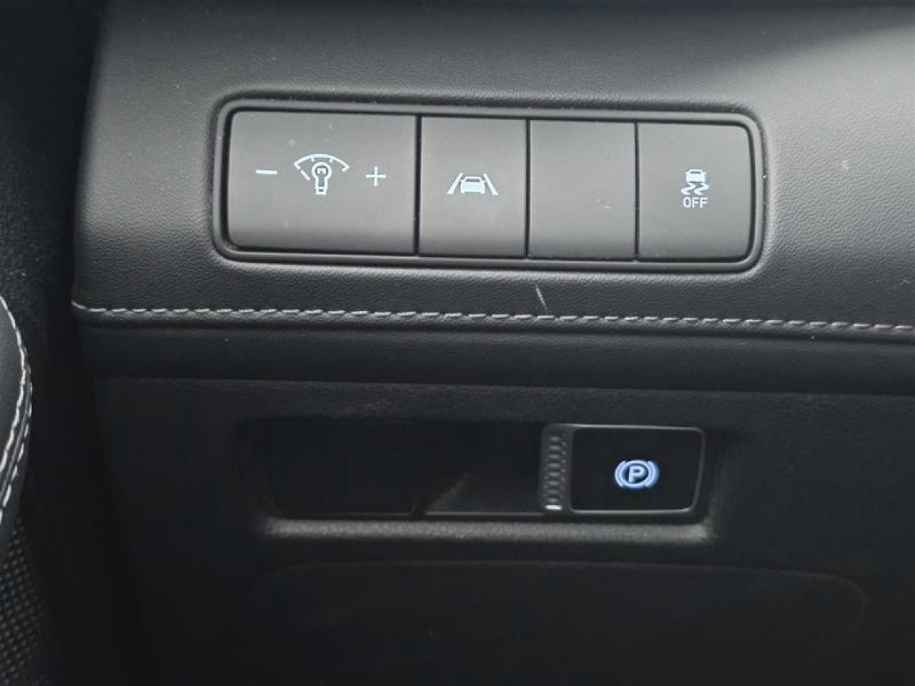 2021 Hyundai Santa Fe Preferred Trend AWD 2.5L Photo