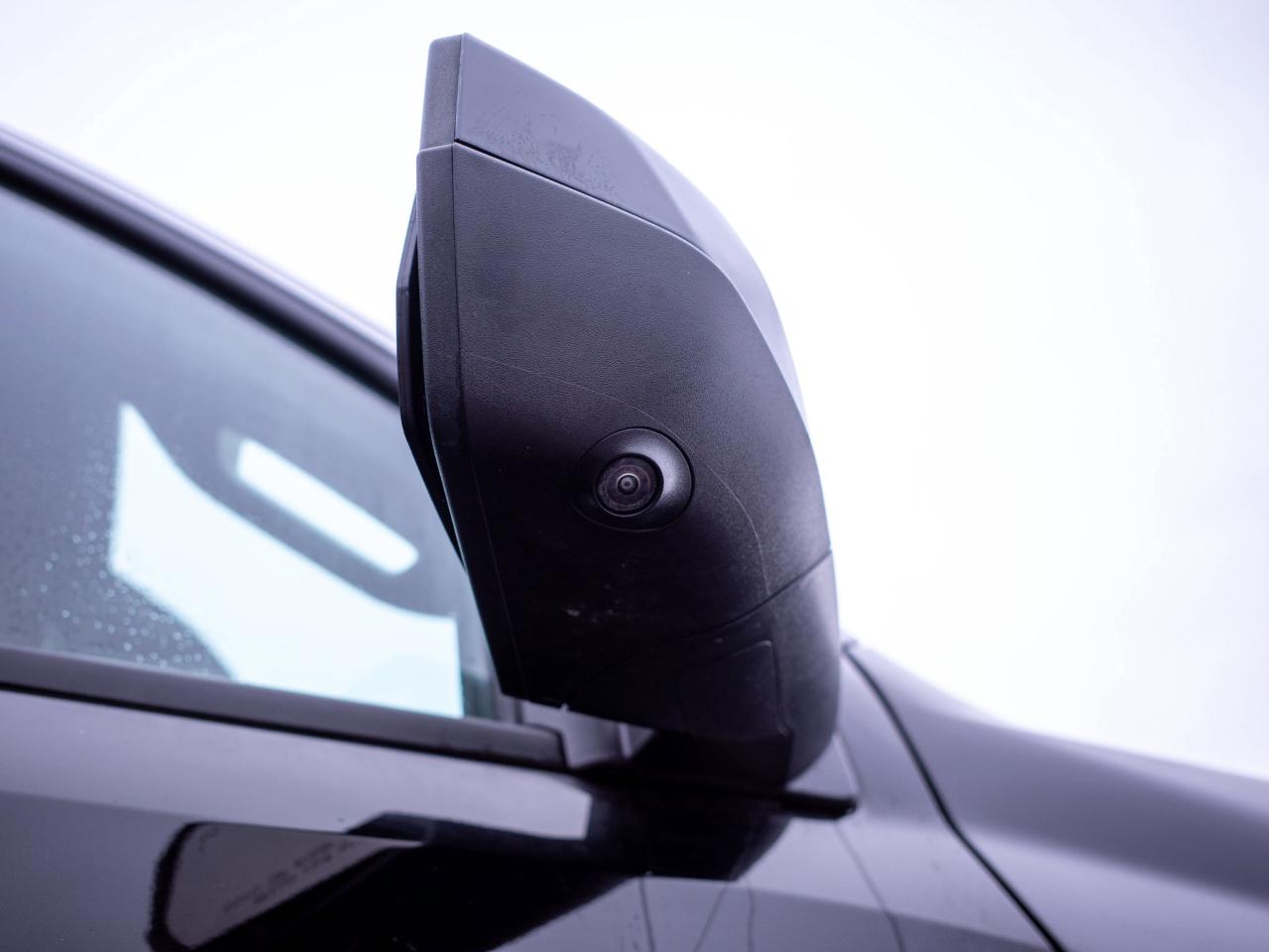 2025 GMC Canyon Elevation - Keyless Start Tow Hooks Photo