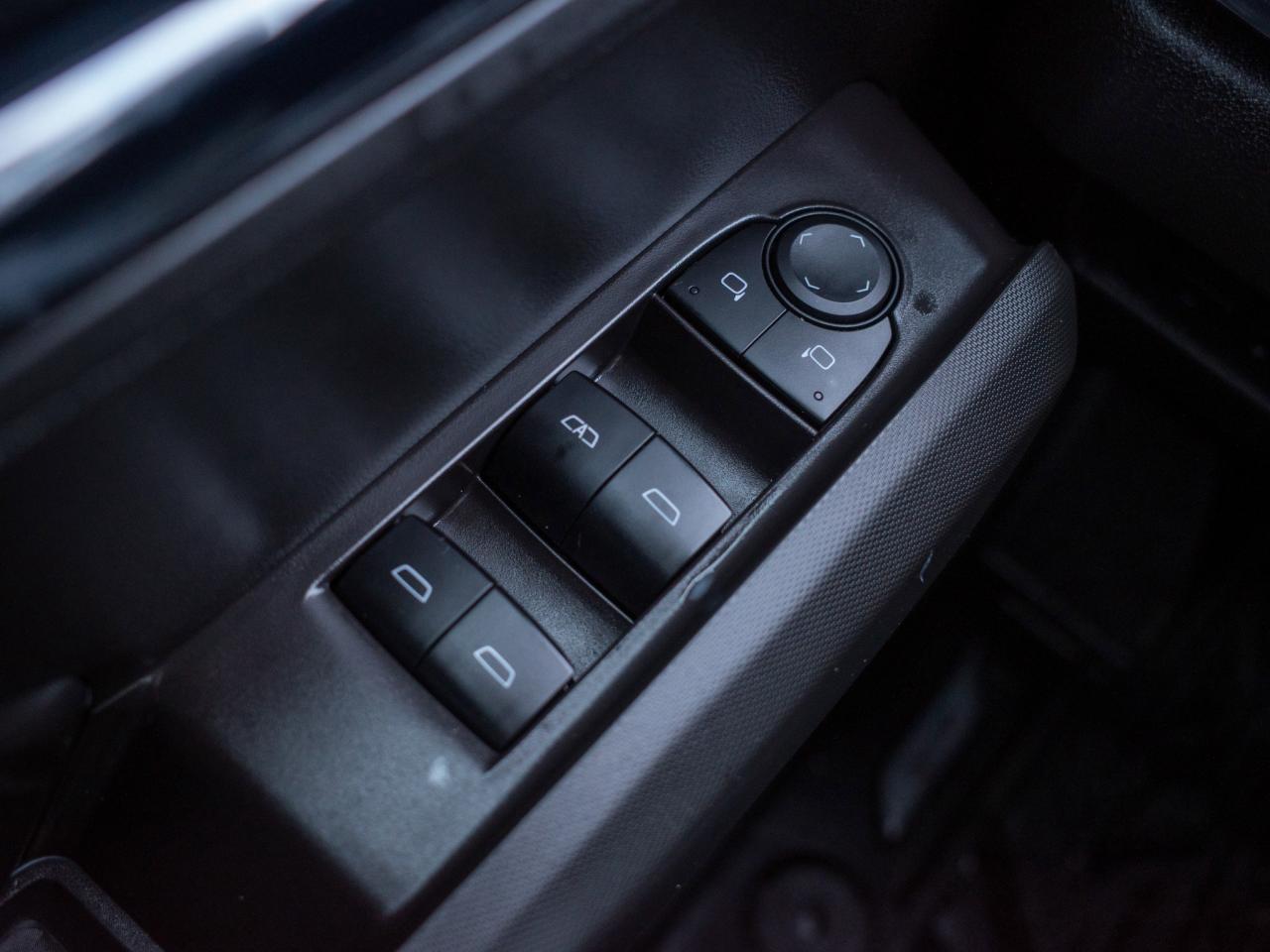 2025 GMC Canyon Elevation - Keyless Start Tow Hooks Photo