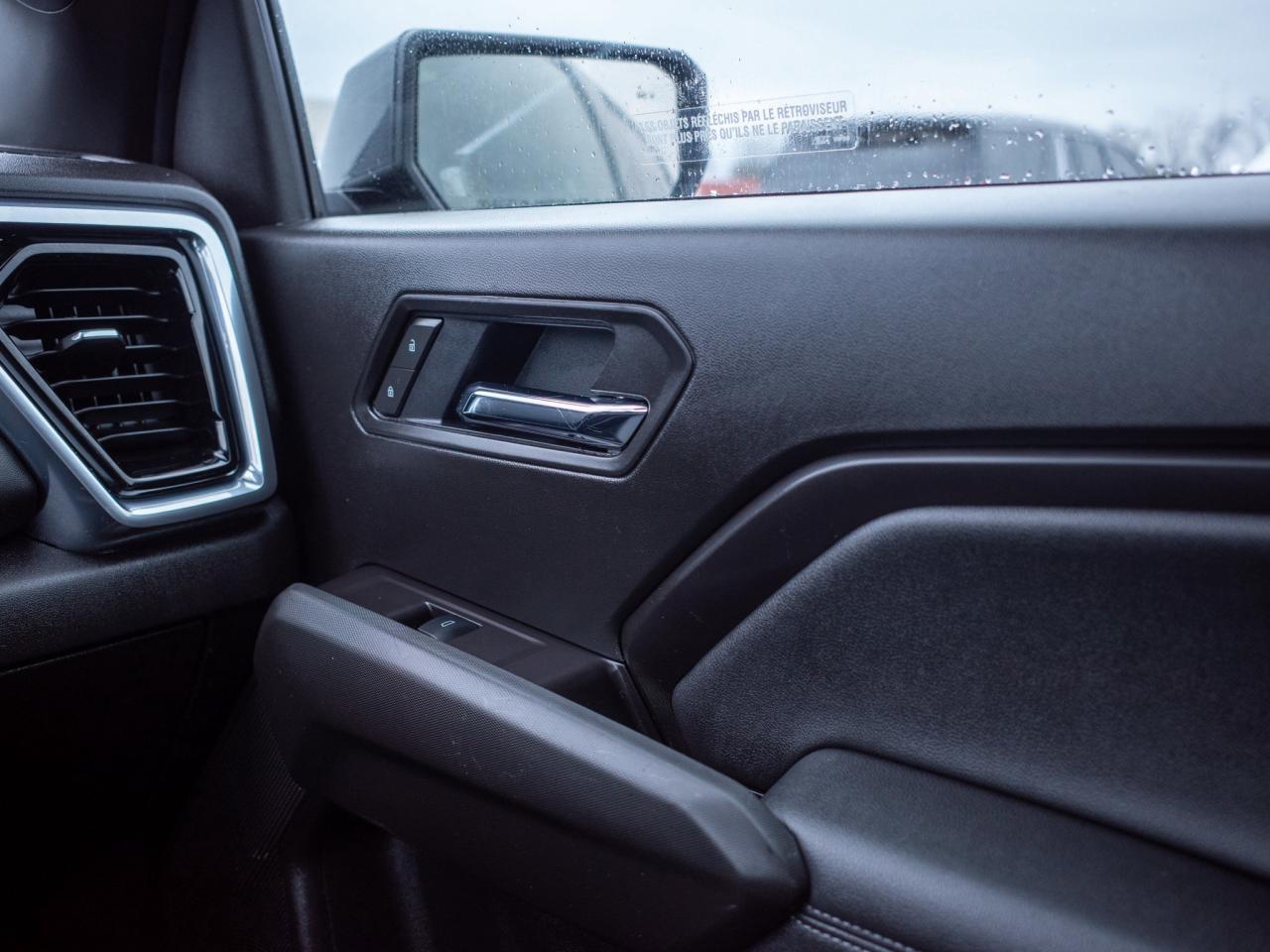 2025 GMC Canyon Elevation - Keyless Start Tow Hooks Photo