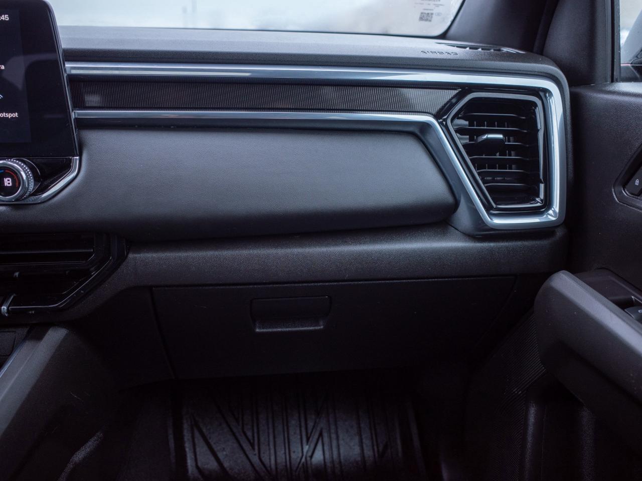 2025 GMC Canyon Elevation - Keyless Start   Tow Hooks Photo