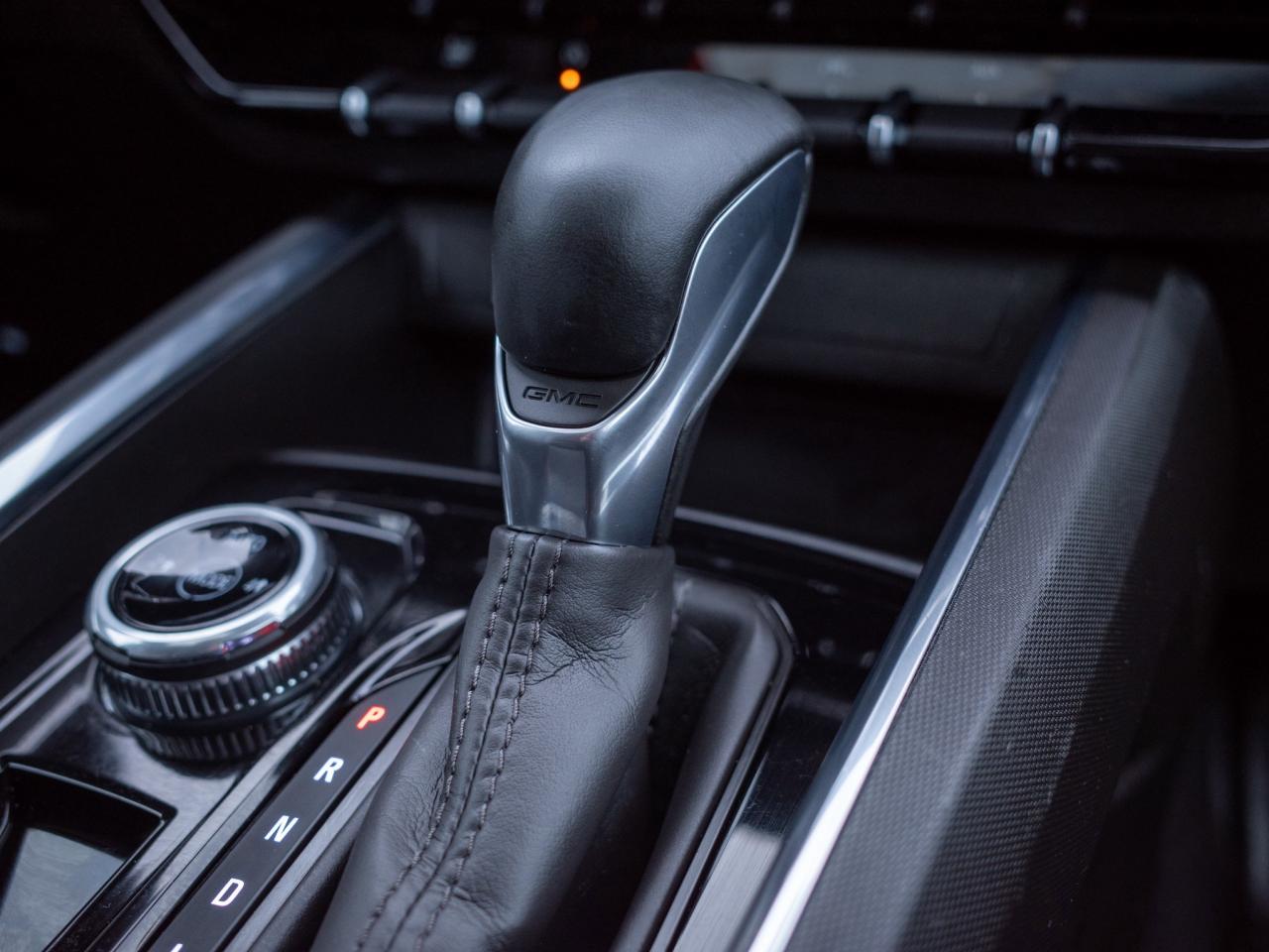 2025 GMC Canyon Elevation - Keyless Start   Tow Hooks Photo