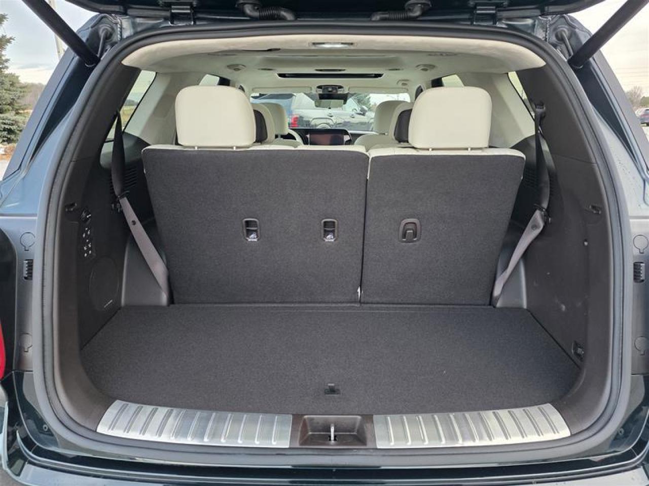 2025 Hyundai PALISADE Ultimate Calligraphy 7-Passenger AWD Photo