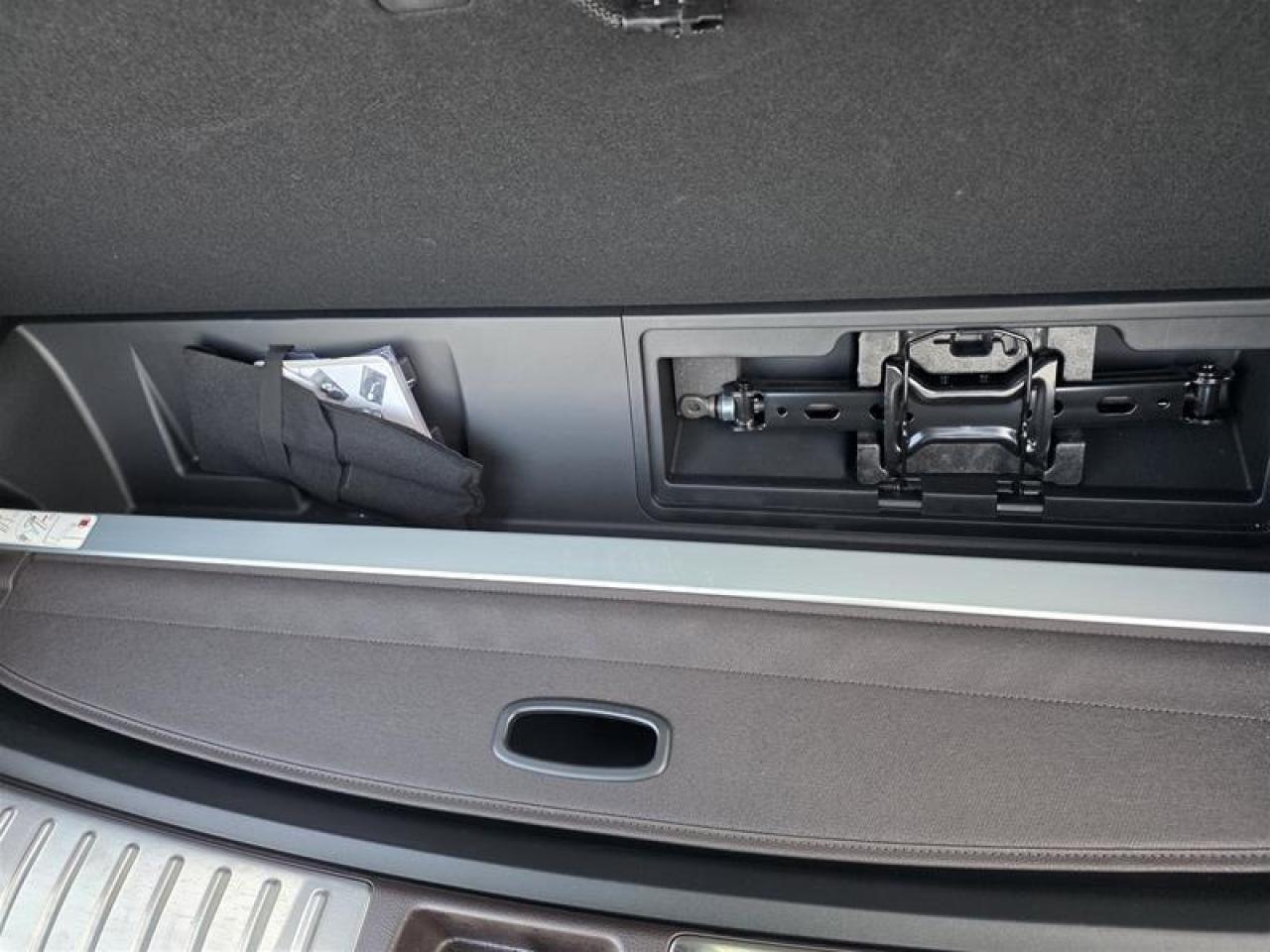 2025 Hyundai PALISADE Ultimate Calligraphy 7-Passenger AWD Photo