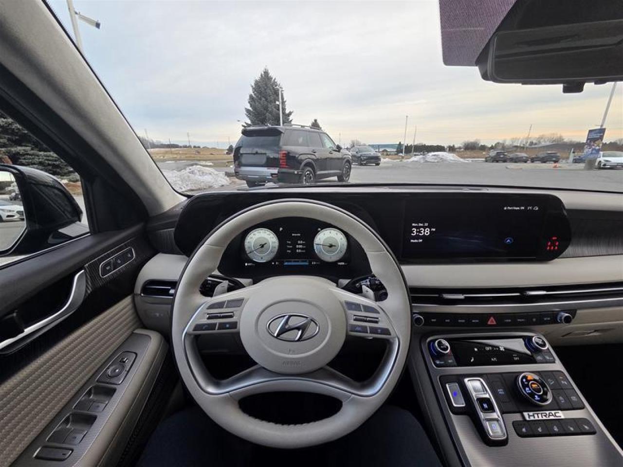 2025 Hyundai PALISADE Ultimate Calligraphy 7-Passenger AWD Photo