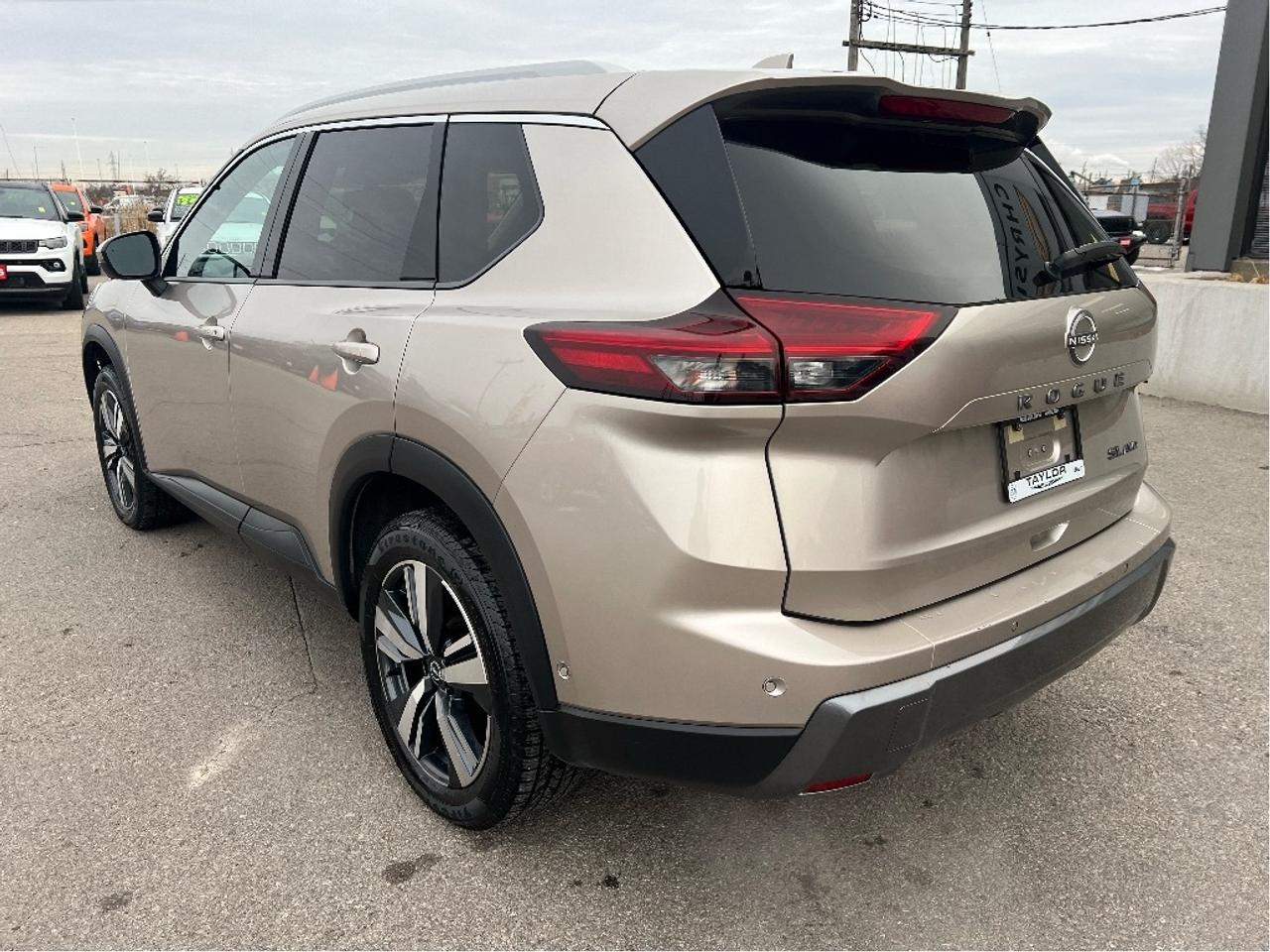 2024 Nissan Rogue AWD SL *LEATHER *NAVI *SUNROOF *PWR FRONT SEATS Photo