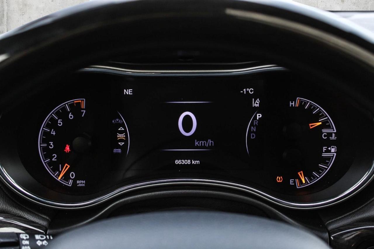 2020 Jeep Grand Cherokee OVERLAND 4X4 Photo