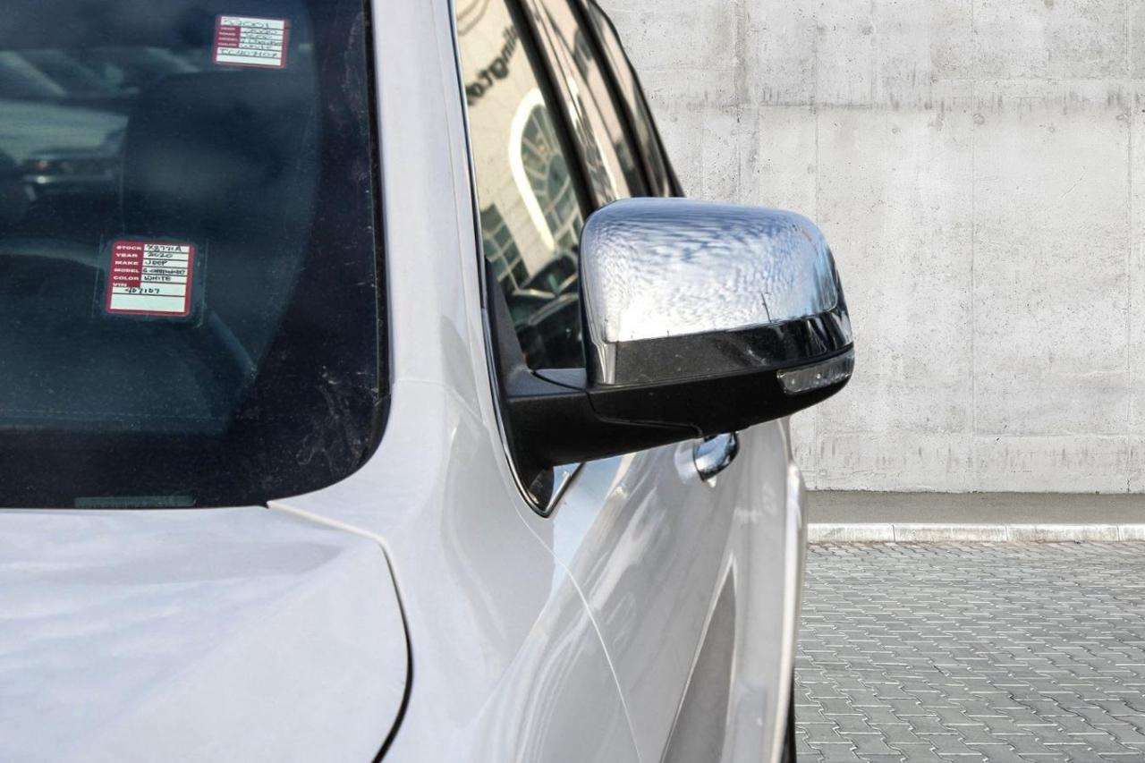 2020 Jeep Grand Cherokee OVERLAND 4X4 Photo