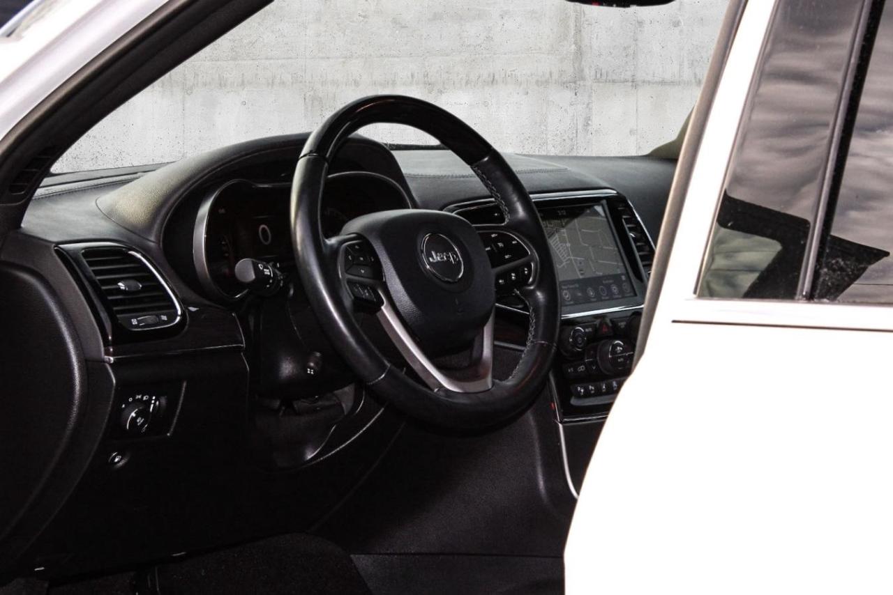 2020 Jeep Grand Cherokee OVERLAND 4X4 Photo