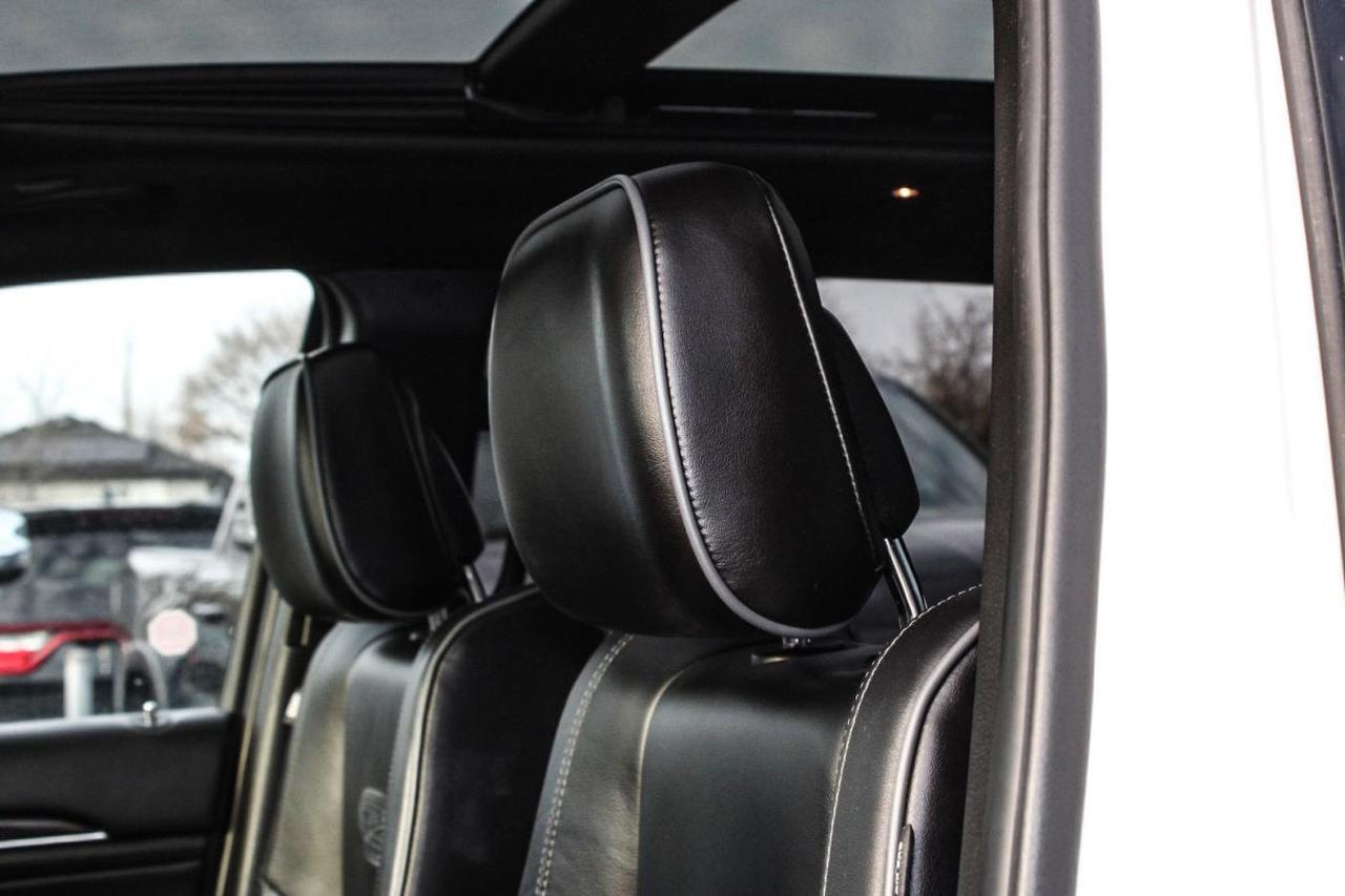 2020 Jeep Grand Cherokee OVERLAND 4X4 Photo