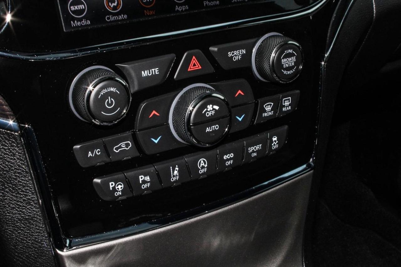 2020 Jeep Grand Cherokee OVERLAND 4X4 Photo