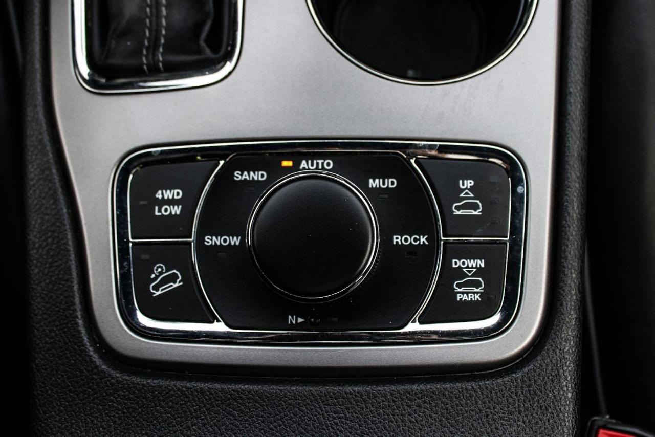 2020 Jeep Grand Cherokee OVERLAND 4X4 Photo