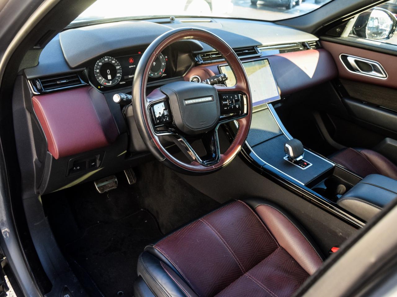 2024 Land Rover Range Rover Velar Dynamic HSE/ONE OWNER/DEALERMAINTAINED Photo