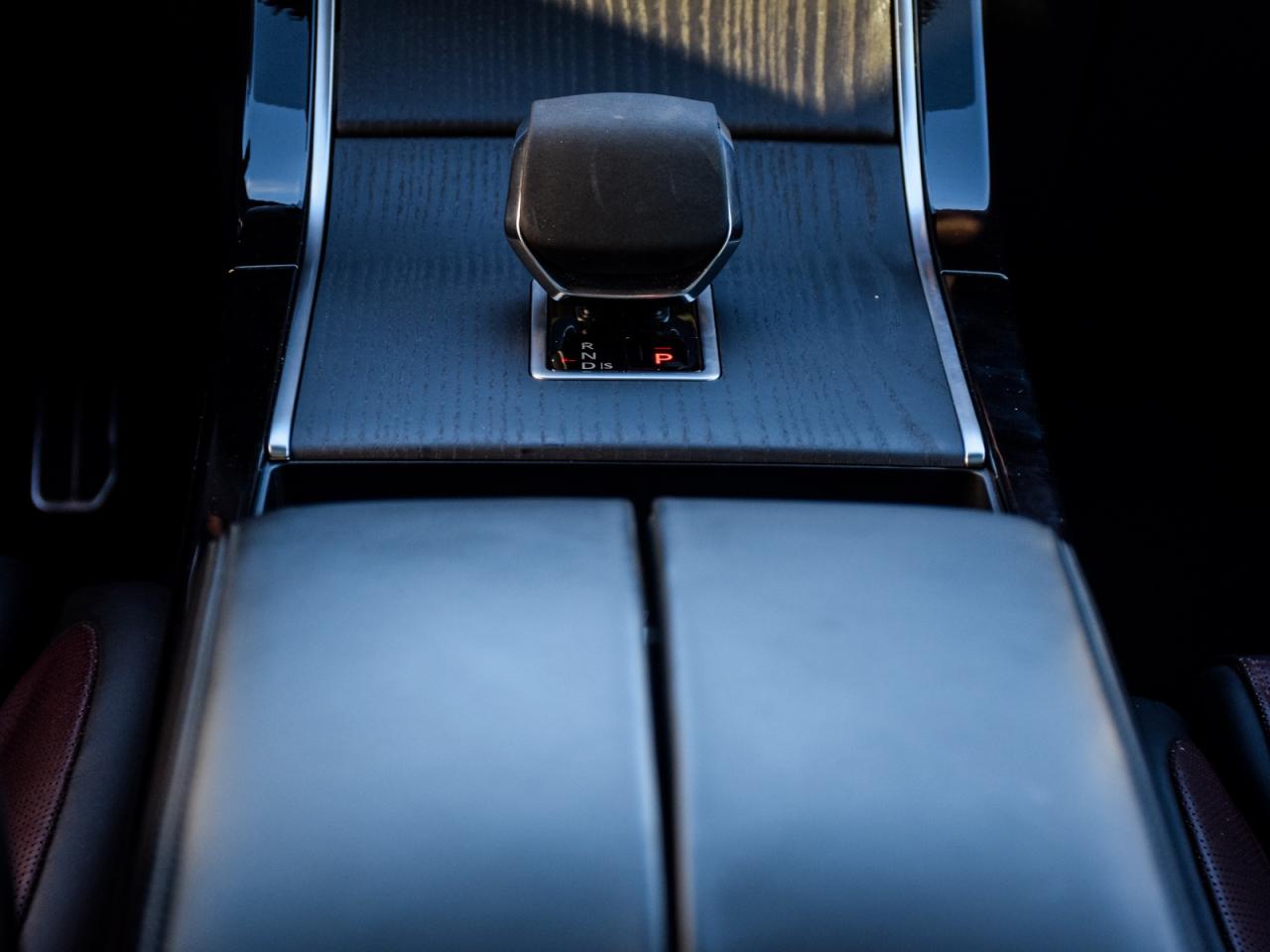 2024 Land Rover Range Rover Velar Dynamic HSE/ONE OWNER/DEALERMAINTAINED Photo