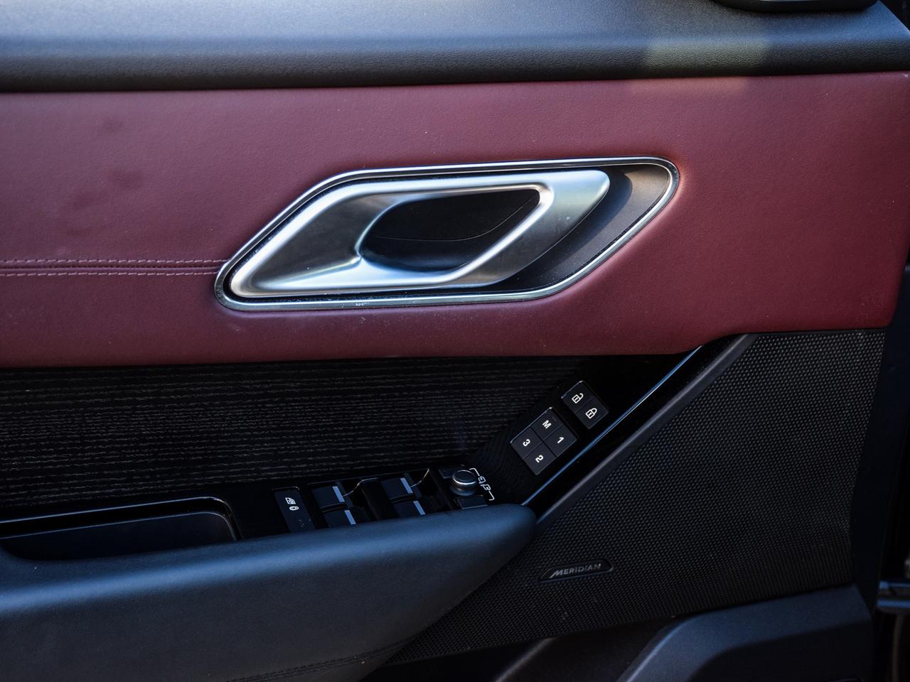 2024 Land Rover Range Rover Velar Dynamic HSE/ONE OWNER/DEALERMAINTAINED Photo