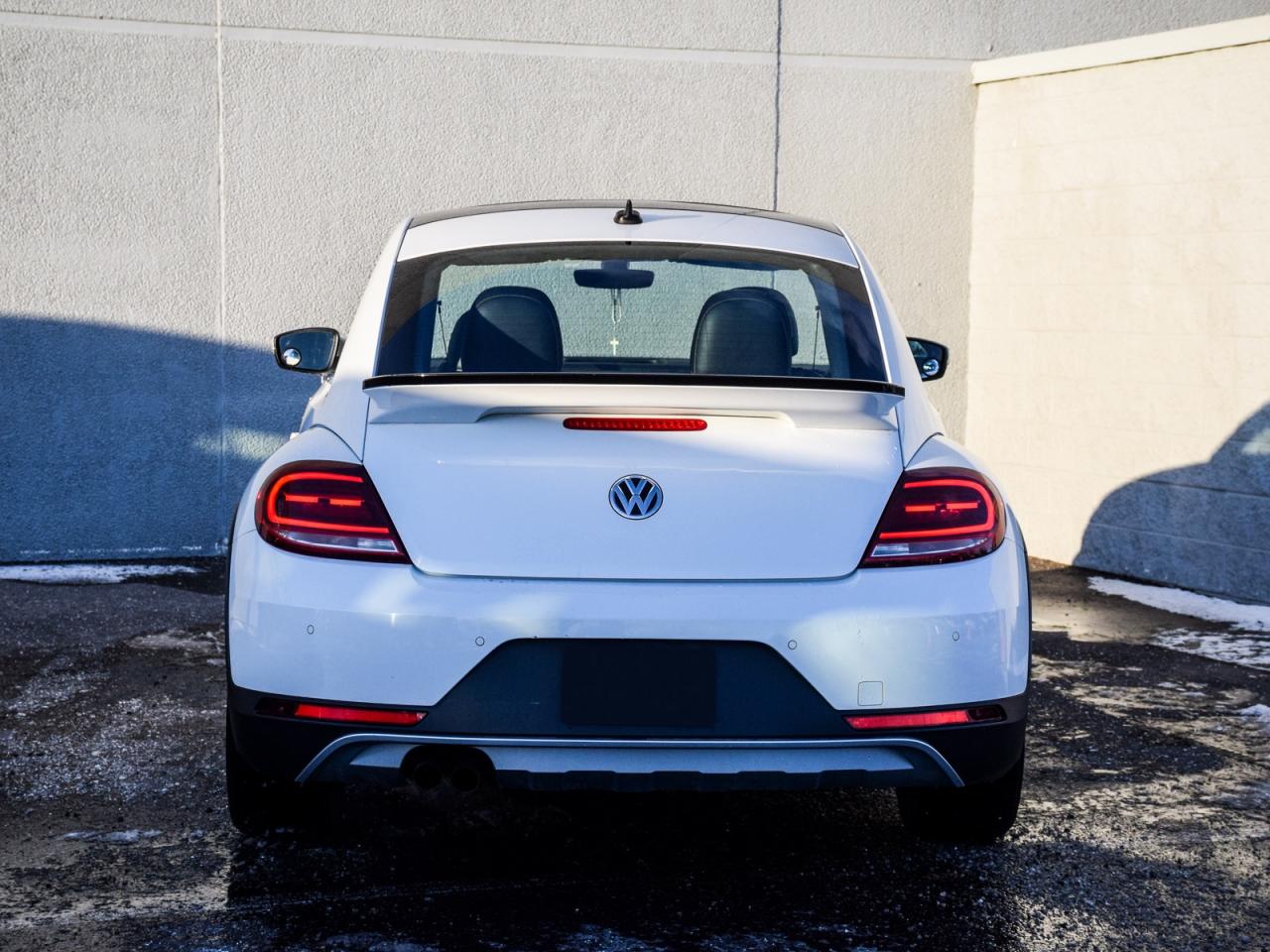 2017 Volkswagen Beetle Coupe Dune Photo4