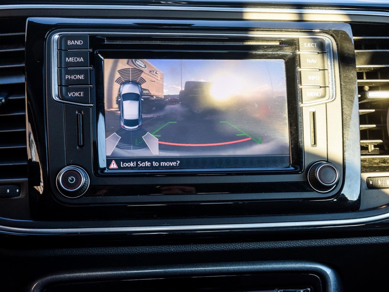 2017 Volkswagen Beetle Coupe Dune Photo