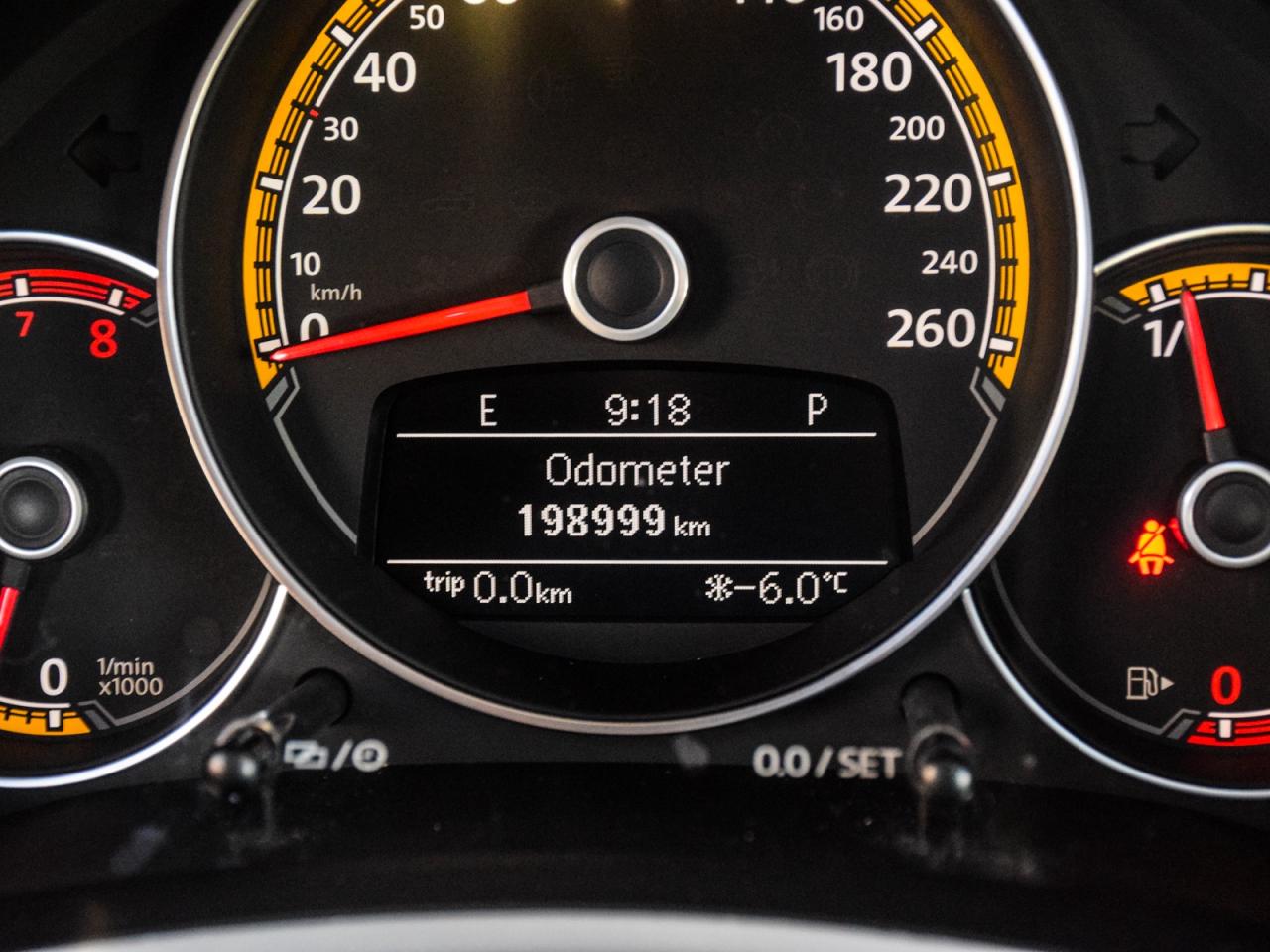 2017 Volkswagen Beetle Coupe Dune Photo