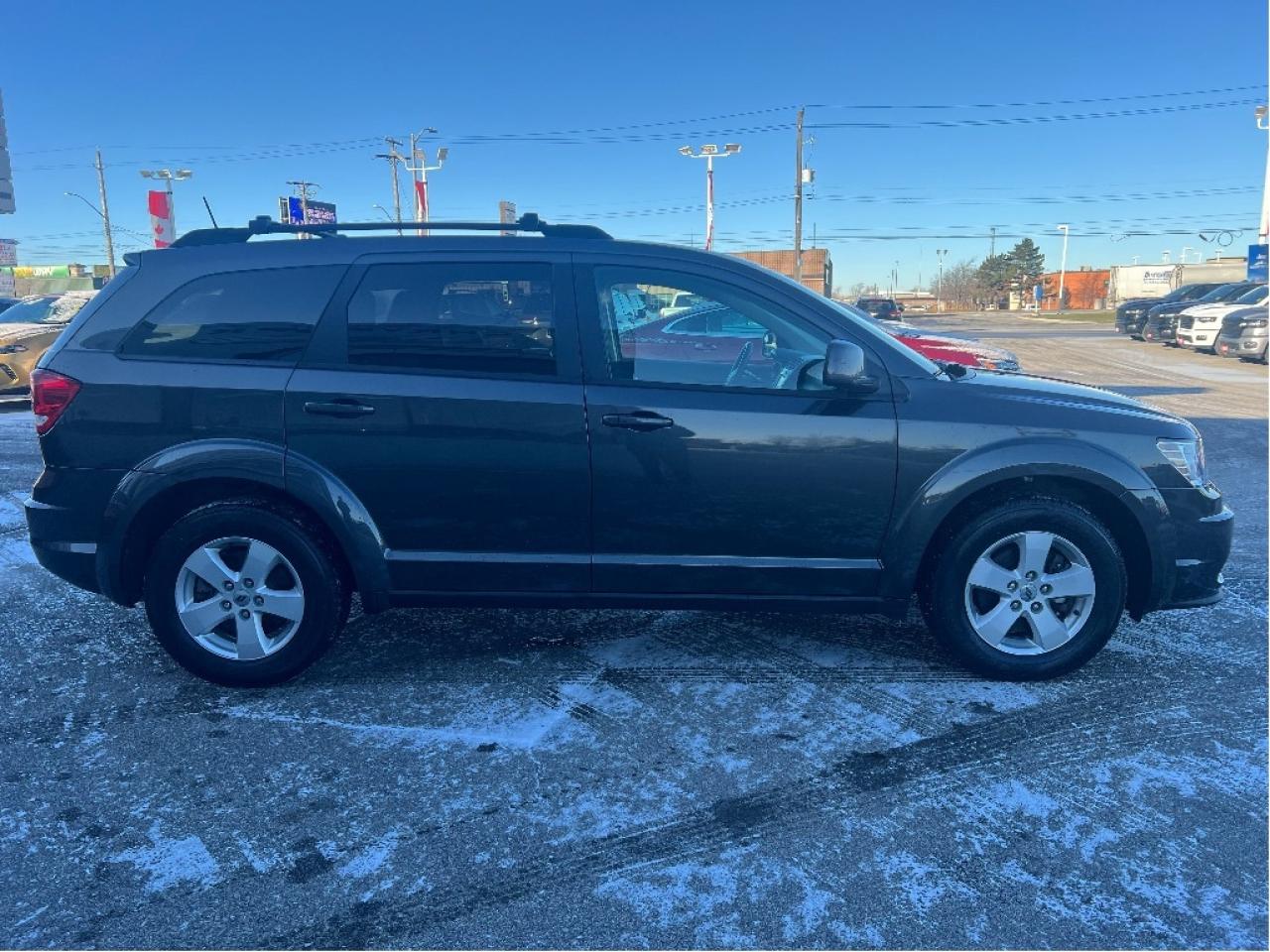 2018 Dodge Journey SE 4 Cyl 5-Passenger *BACKUP CAM *BIG SCREEN Photo4