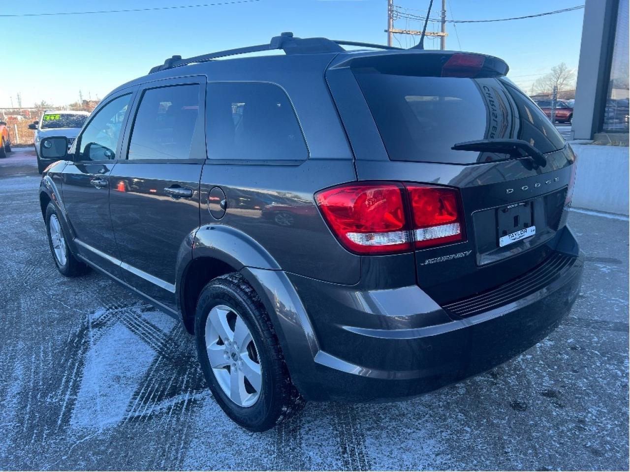 2018 Dodge Journey SE 4 Cyl 5-Passenger *BACKUP CAM *BIG SCREEN Photo