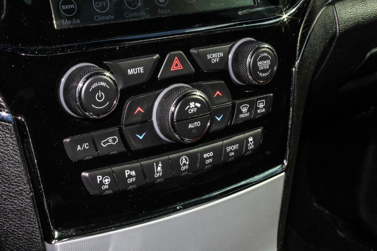 2019 Jeep Grand Cherokee Summit 4x4 Photo