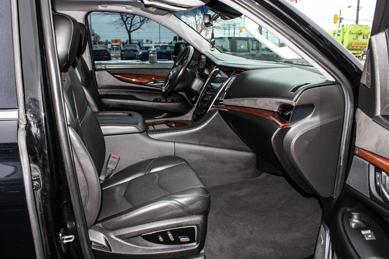 2019 Cadillac Escalade 4WD 4dr Premium Luxury Photo