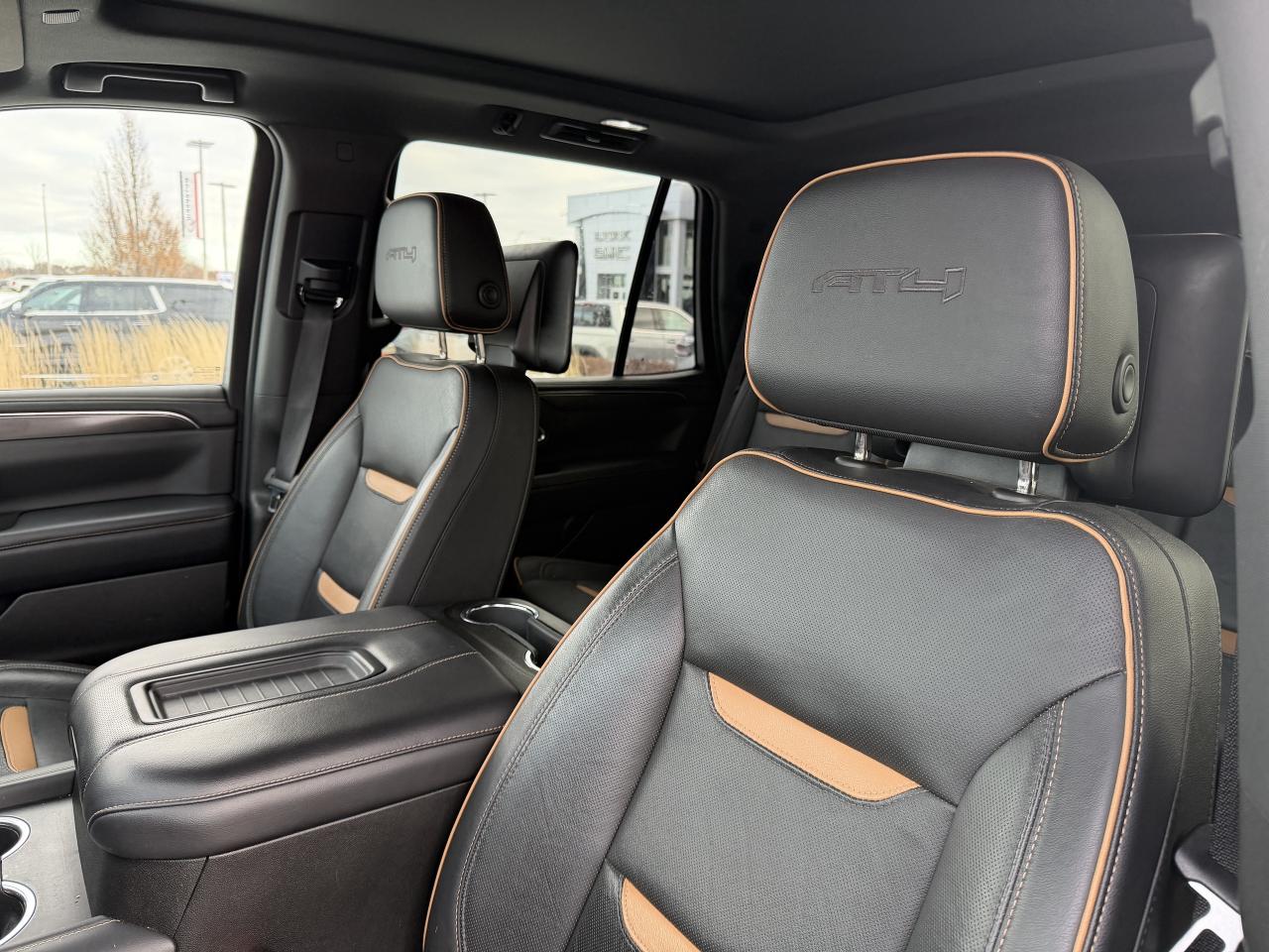 2021 GMC Yukon AT4   REAR ENT   PANO ROOF   NO REPORTED ACCIDENTS Photo3