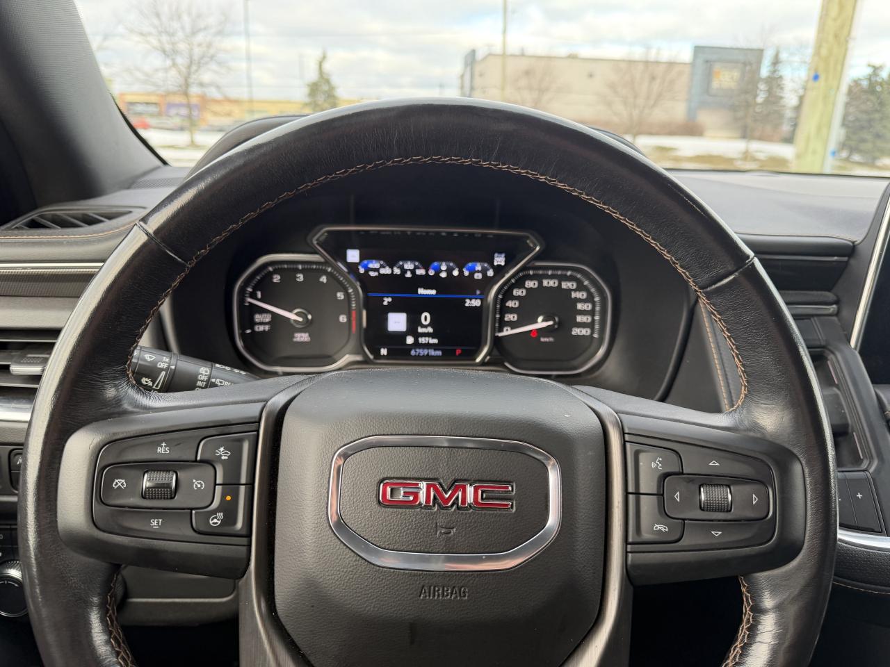 2021 GMC Yukon AT4   REAR ENT   PANO ROOF   NO REPORTED ACCIDENTS Photo