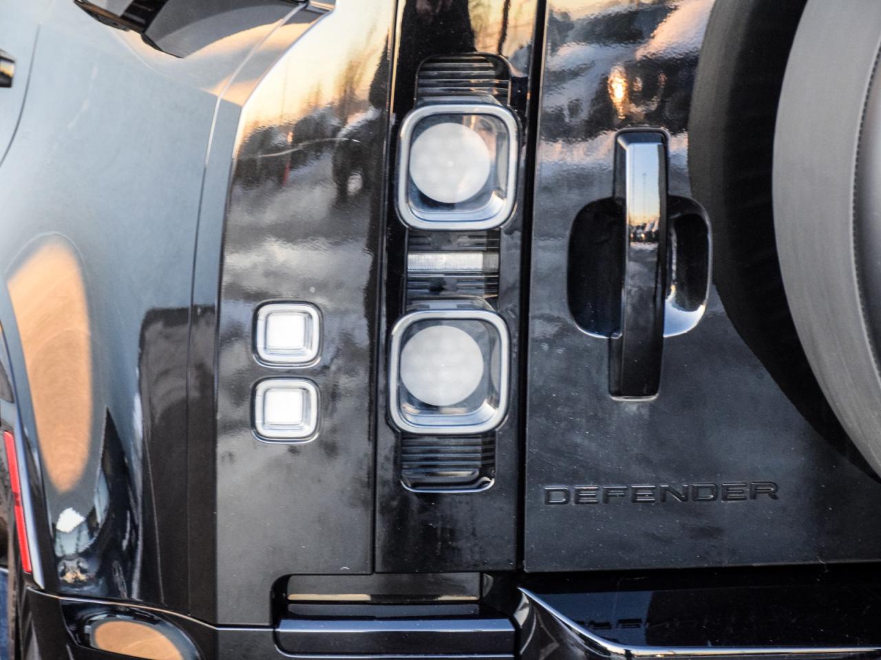 2023 Land Rover Defender 110 X AWD Photo