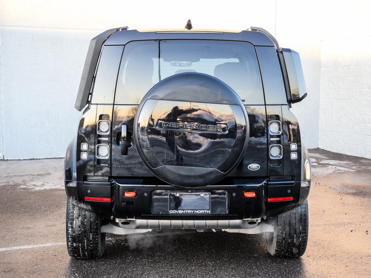 2023 Land Rover Defender DEFENDER X ! LOADED 22's BLACK PACK + + Photo4