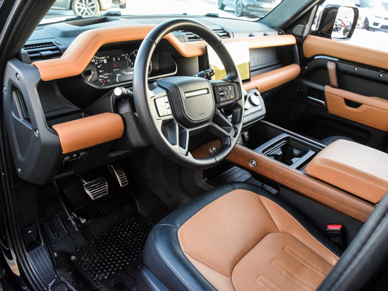 2023 Land Rover Defender DEFENDER X ! LOADED 22's BLACK PACK + + Photo