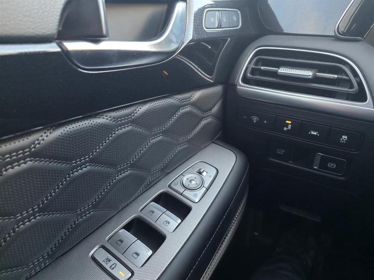 2021 Hyundai PALISADE AWD Ultimate Photo