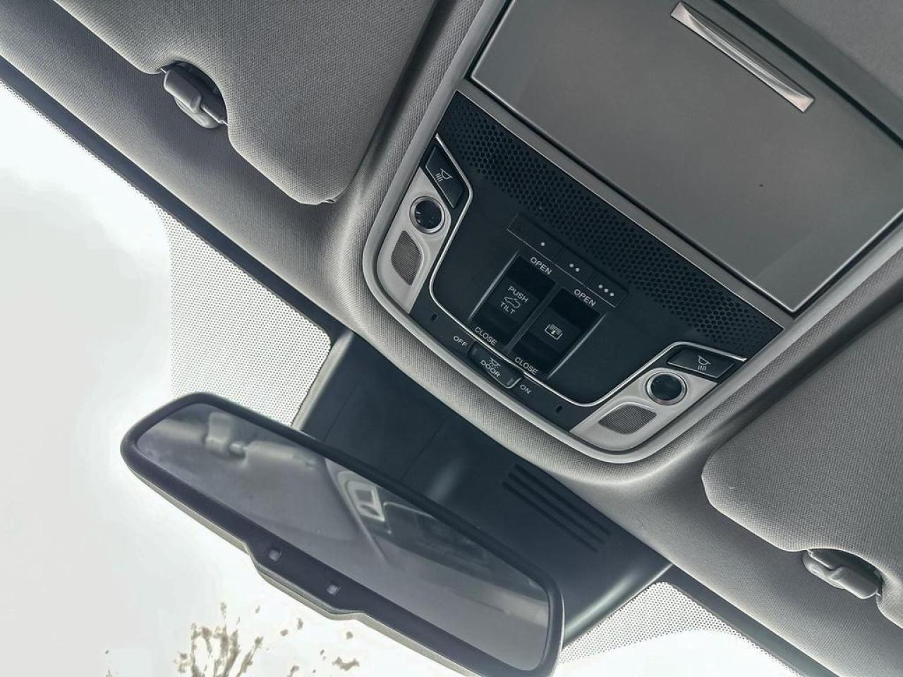 2018 Honda CR-V Touring Photo