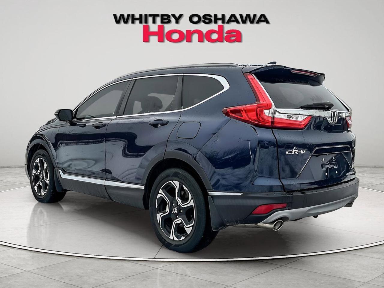 2018 Honda CR-V Touring Photo2