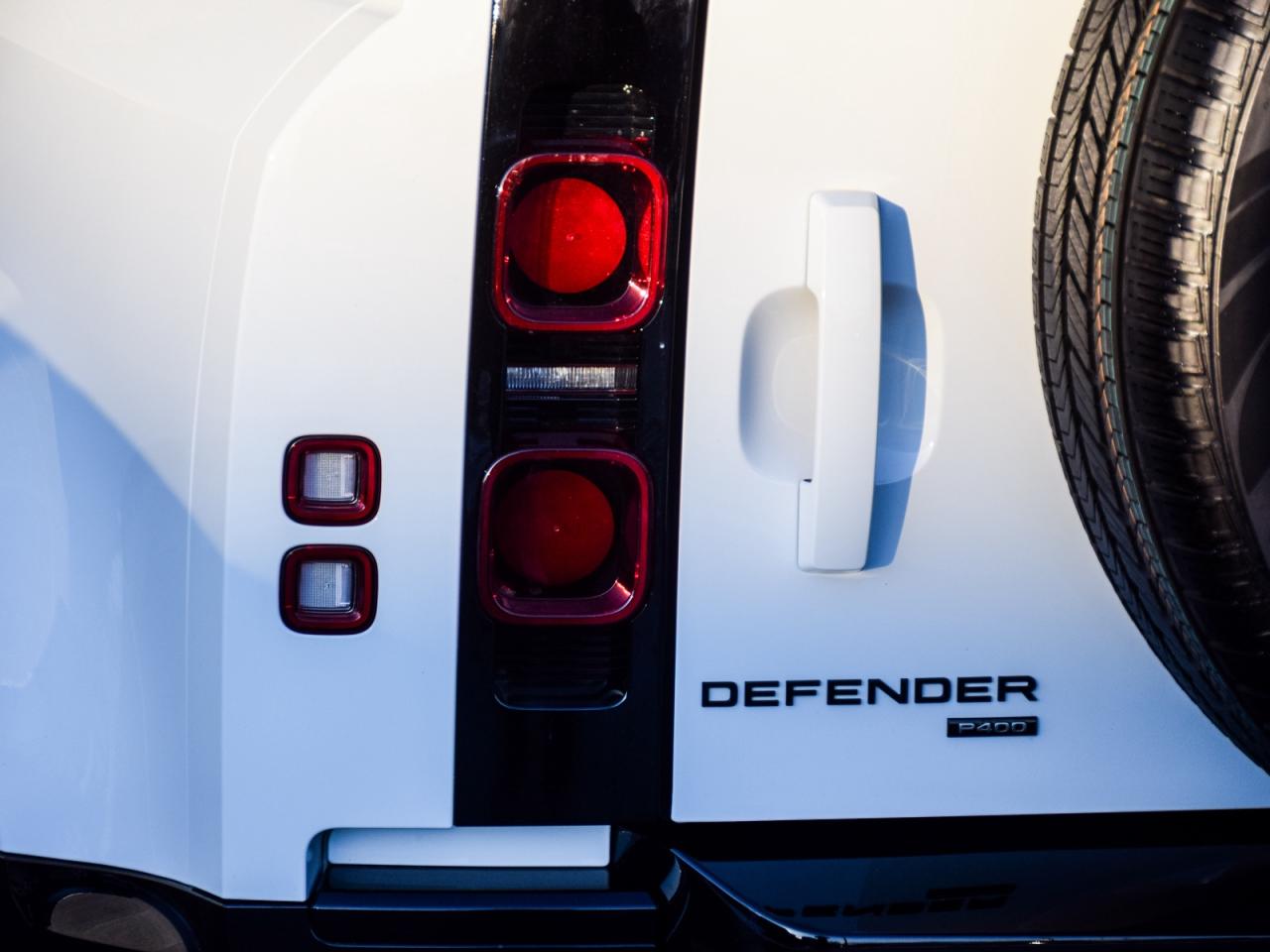 2023 Land Rover Defender X-Dynamic SE Photo