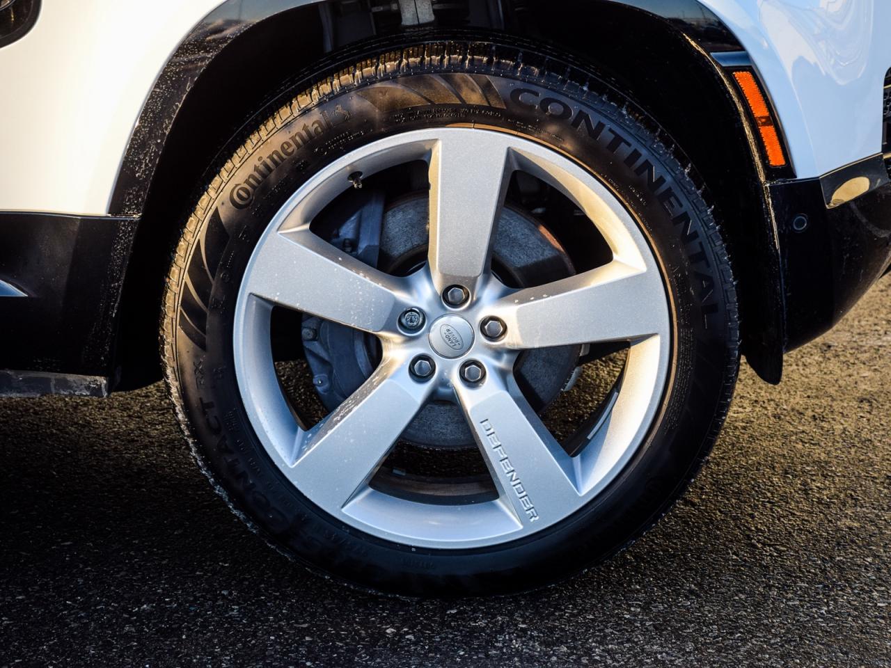 2023 Land Rover Defender RARE DEFENDER 90 LOADED AIR SUSPENSION Photo