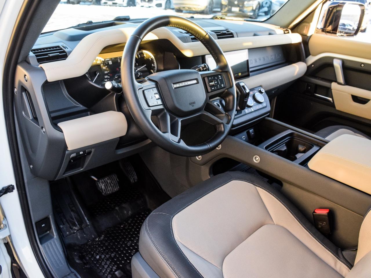 2023 Land Rover Defender X-Dynamic SE Photo