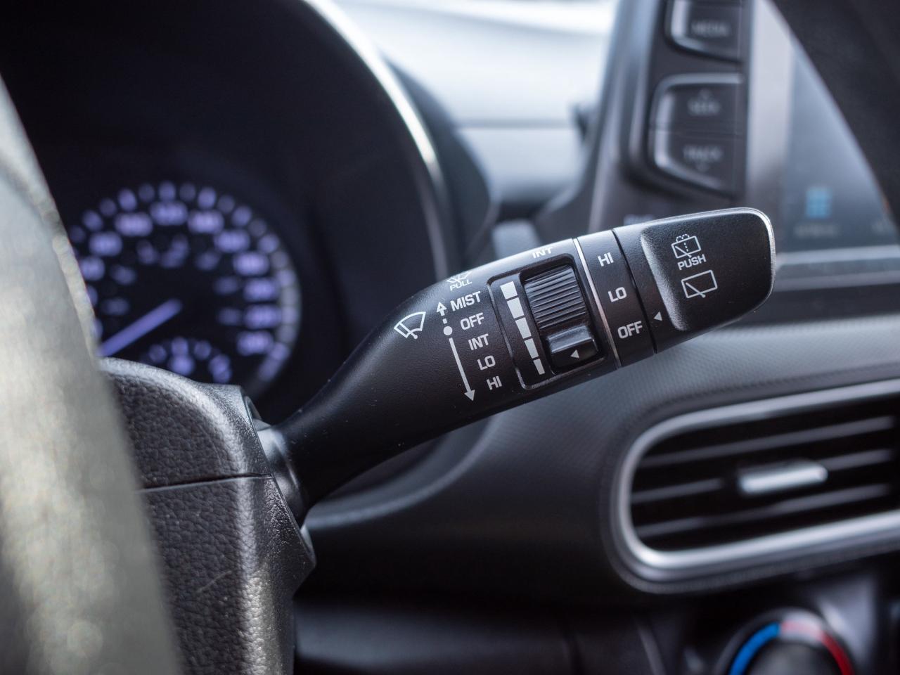 2018 Hyundai KONA Essential- 7.0 Touchscreen Photo