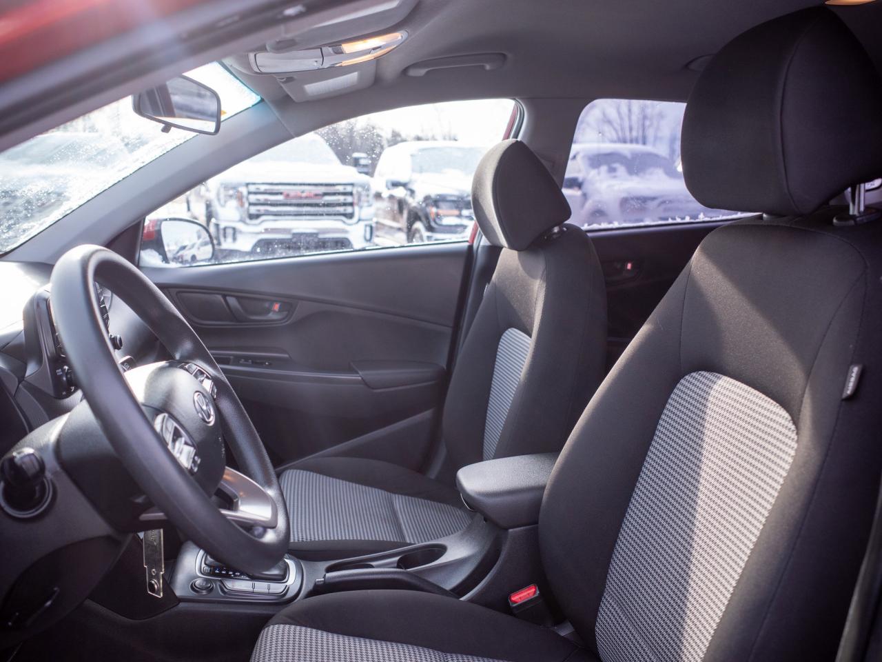 2018 Hyundai KONA Essential- 7.0 Touchscreen Photo