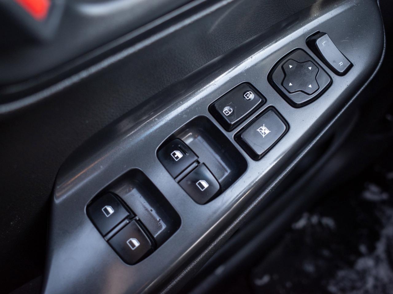 2018 Hyundai KONA Essential- 7.0 Touchscreen Photo