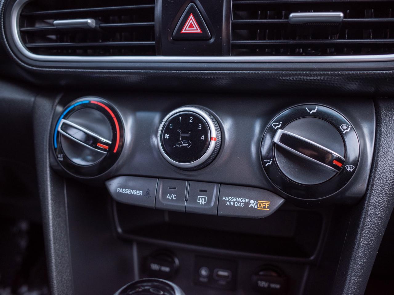 2018 Hyundai KONA Essential- 7.0 Touchscreen Photo