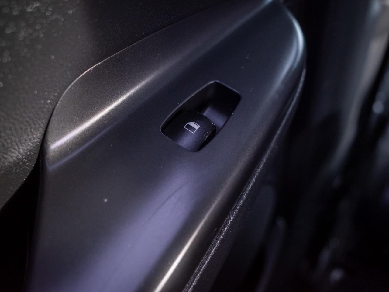 2018 Hyundai KONA Essential- 7.0 Touchscreen Photo