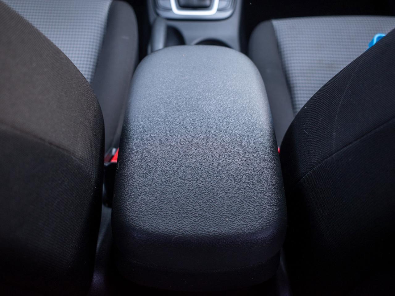 2018 Hyundai KONA Essential- 7.0 Touchscreen Photo