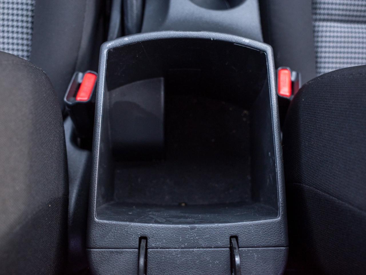 2018 Hyundai KONA Essential- 7.0 Touchscreen Photo