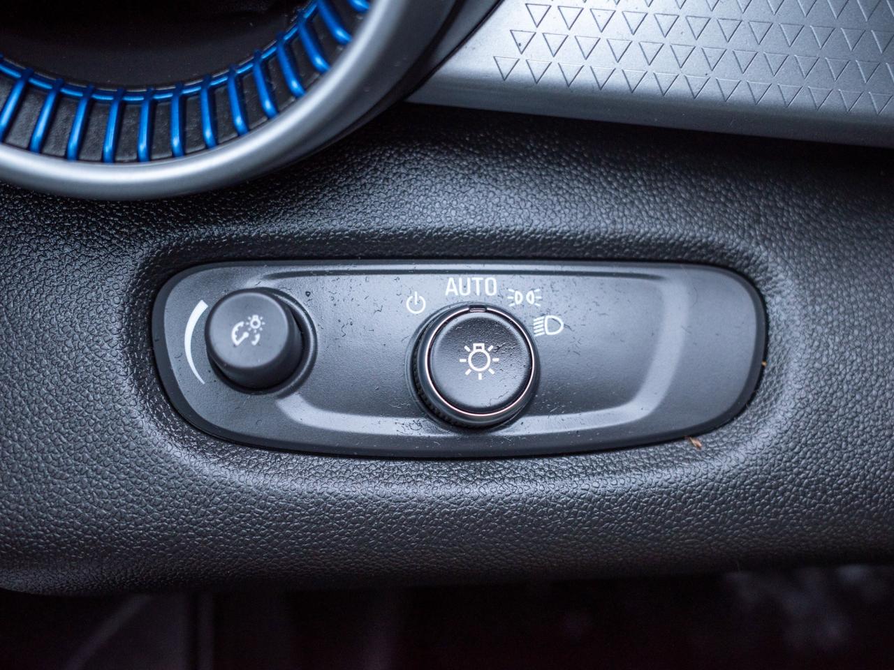 2024 Chevrolet Trax LS - Smartphone Integration Photo