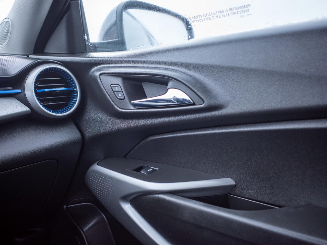 2024 Chevrolet Trax LS - Smartphone Integration Photo