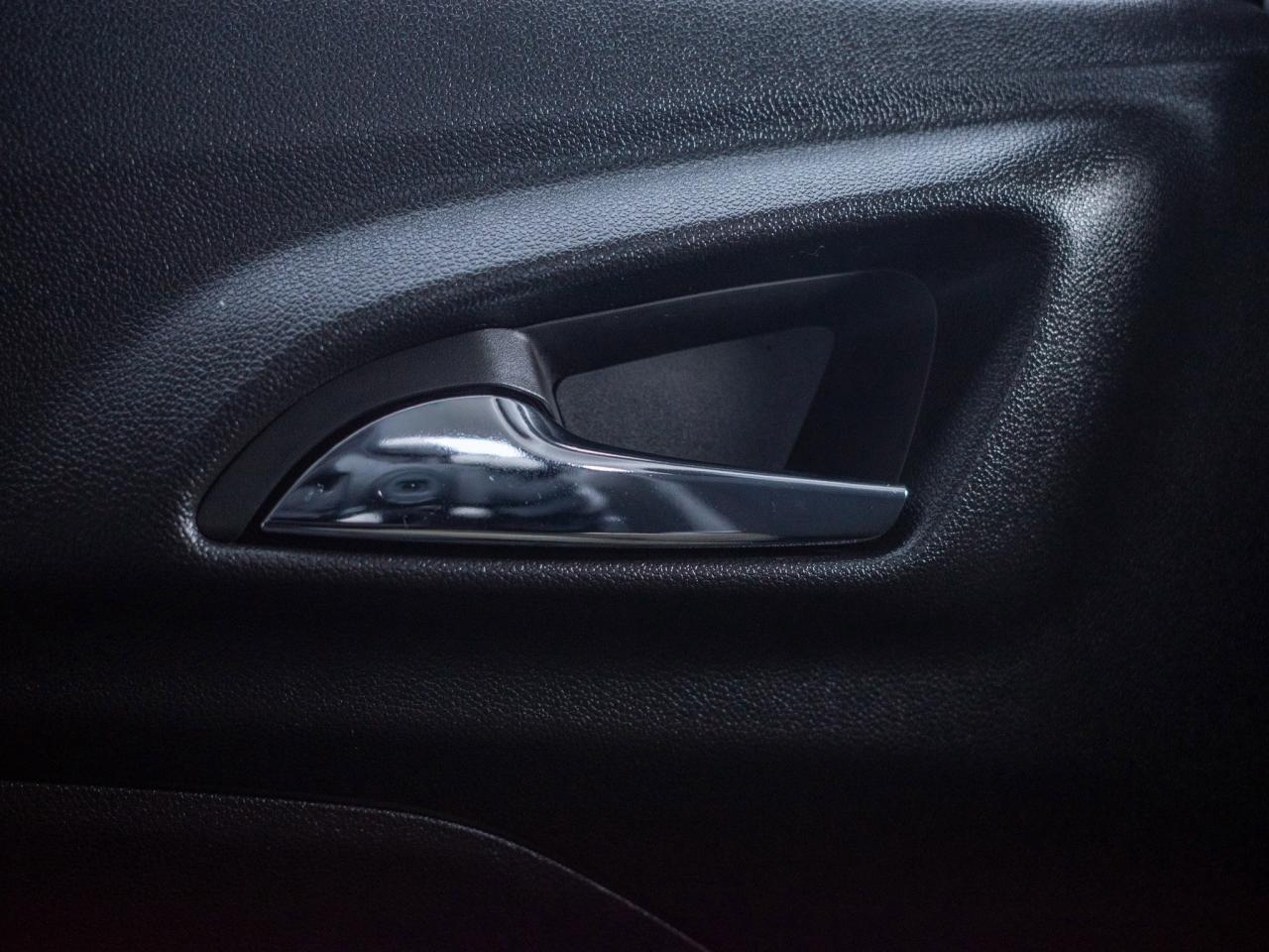 2024 Chevrolet Trax LS - Smartphone Integration Photo