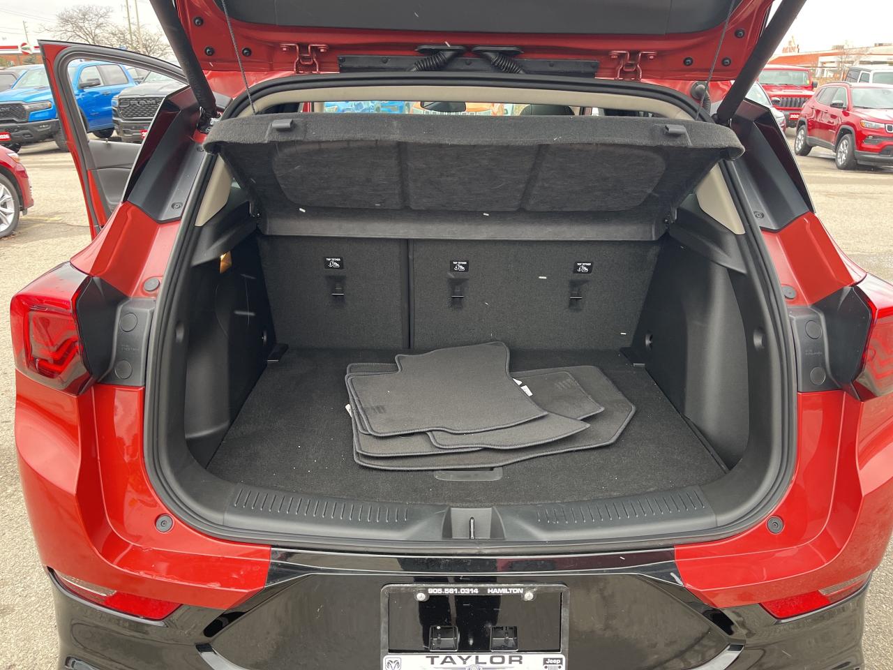 2024 Buick Encore GX Sport Touring AWD *SUNROOF *LTHR *CLEAN CARFAX Photo