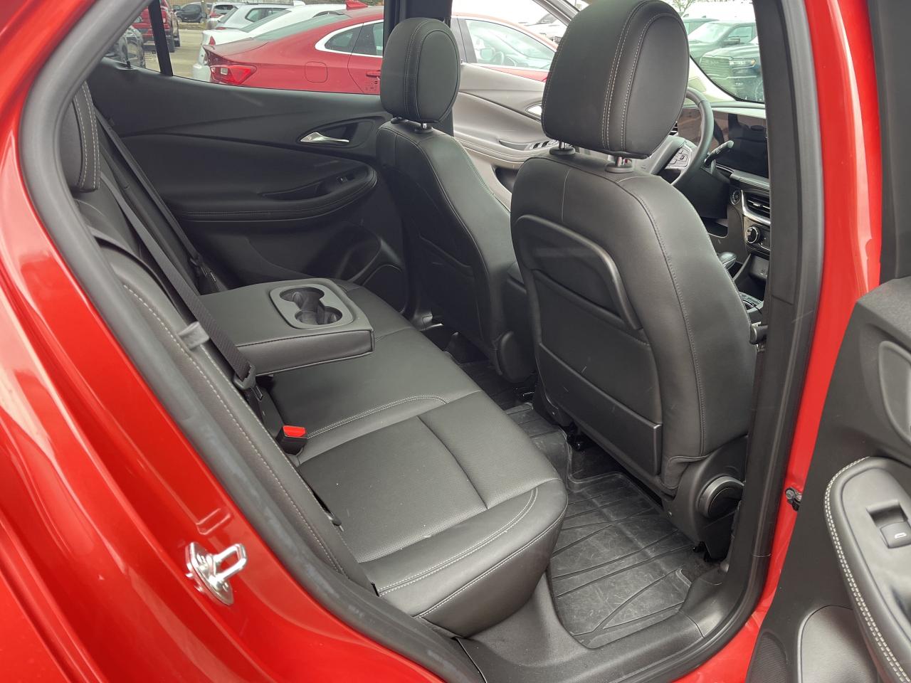 2024 Buick Encore GX Sport Touring AWD *SUNROOF *LTHR *CLEAN CARFAX Photo