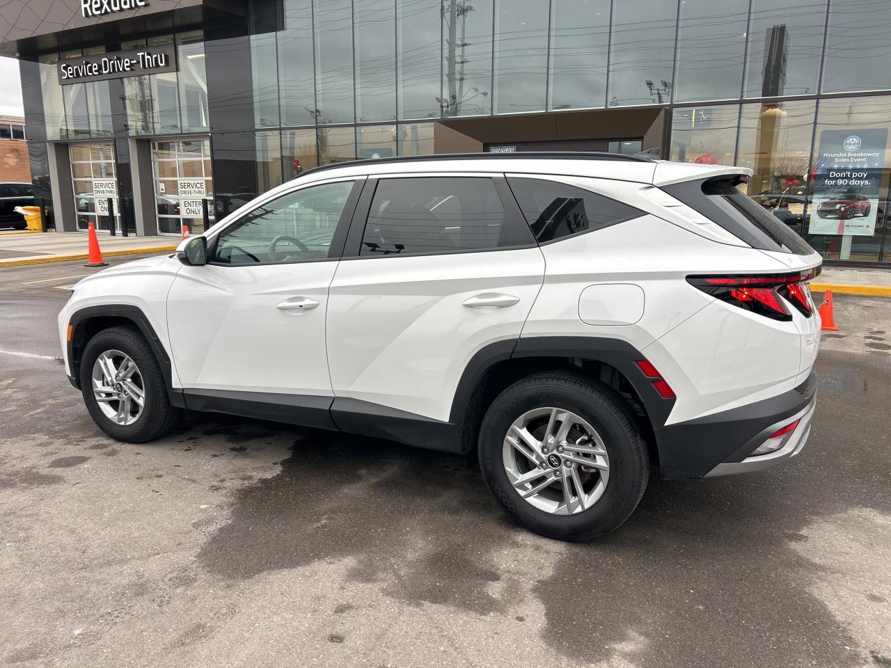 2025 Hyundai Tucson Preferred AWD   Starting from 4.49% OAC Photo